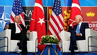 Erdoğan ile Biden'ın Beyaz Saray'da gerçekleşmesi planlanan görüşmesi ertelendi