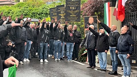 Neo-fascists salute on Mussolini death anniversary