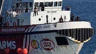 Το πλοίο Open Arms της World Central Kitchen που μεταφέρει ανθρωπιστική βοήθεια από την Κύπρο στη Γάζα