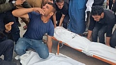 Bei einem israelischen Luftangriff auf Rafah sind mindestens 22 Menschen getötet worden, darunter fünf Kinder. 