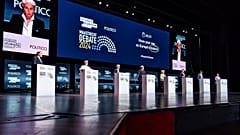 Los principales candidatos en las elecciones de la UE se reunieron en Maastricht para el primer debate de la contienda.