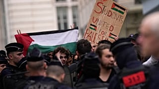 Science Po'da Filistin destekçisi öğrencilerin protestosu