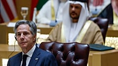 El secretario de Estado de los Estados Unidos, Antony Blinken, dijo el lunes en una entrevista con el Foro Económico Mundial que la propuesta de alto el fuego en Gaza presentada ante Hamás era «extraordinariamente generosa».