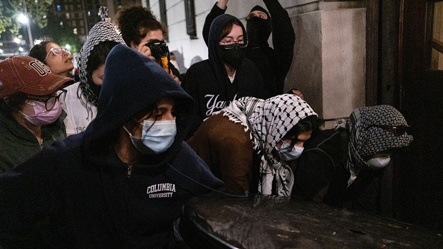 تصرف ساختمان هامیلتون در دانشگاه کلمبیا توسط معترضان هوادار فلسطینی‌ها