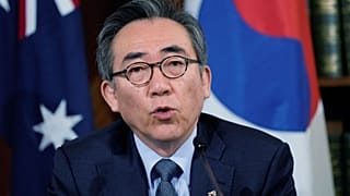  وزير الخارجية الكوري الجنوبي، تشو تاي يول، يسار، ووزير الدفاع الوطني الكوري الجنوبي شين وون سيك، في اجتماع وزيري الخارجية والدفاع الأسترالي والكوري الجنوبي ملبور 1 آيار 2024
