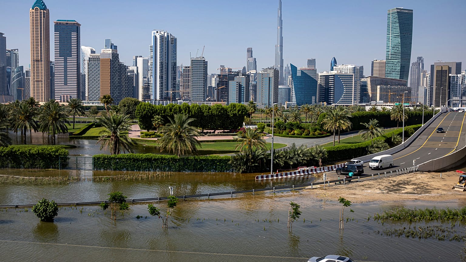 فيضانات نجمت عن الأمطار الغزيرة في دبي، الإمارات العربية المتحدة، 18 أبريل 2024