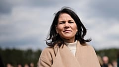 Министр иностранных дел Германии Анналена Бербок заявила, что РФ ответит за кибератаку на членов СДПГ.