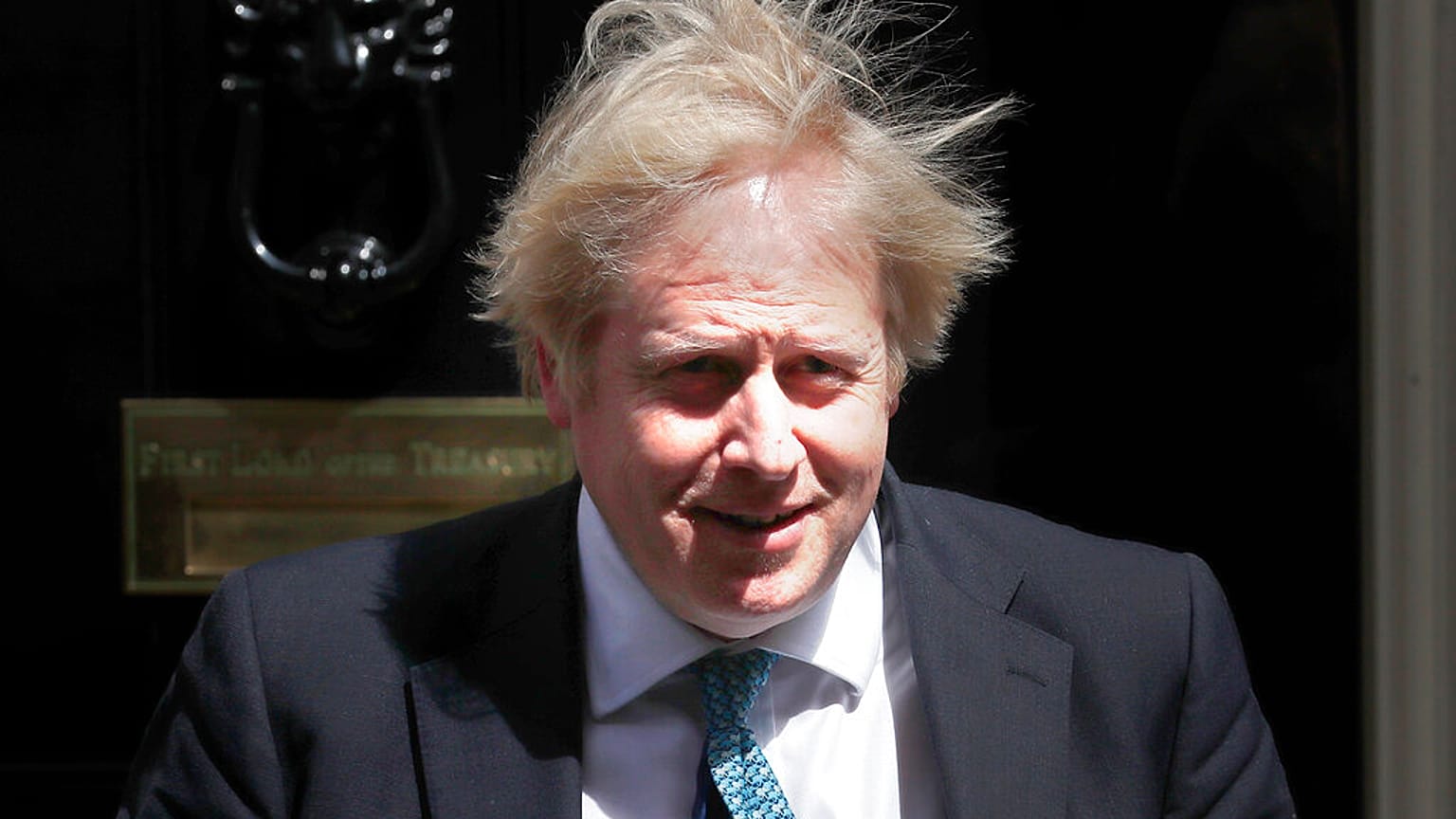 Eski İngiltere Başbakanı Boris Johnson Başbakanlık konutunun kapısında / Arşiv