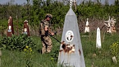 Cementerio con víctimas de la guerra en Ucrania