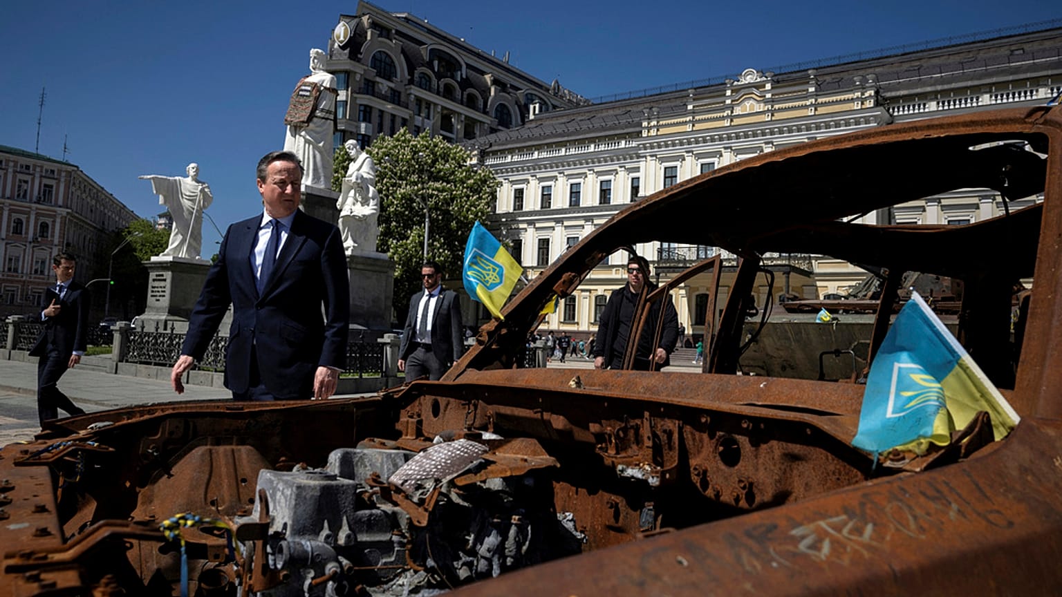 Der britische Außenminister David Cameron in Kiew, 2. Mai 2024 
