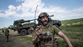 Soldados abandonan zona ocupada por el ejército ruso