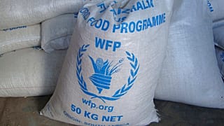 A WFP élelmiszerzsákjai Mogadishuban 2011. augusztus 8-án – képünk illusztráció