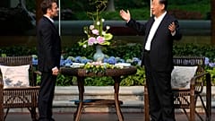 Xi trifft Macron in Paris.