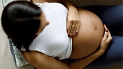 A las mujeres con alto riesgo de preeclampsia se les puede recomendar que tomen dosis bajas de aspirina.