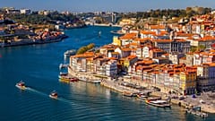Oporto (Portugal) es uno de los cinco lugares más económicos para viajar este verano.