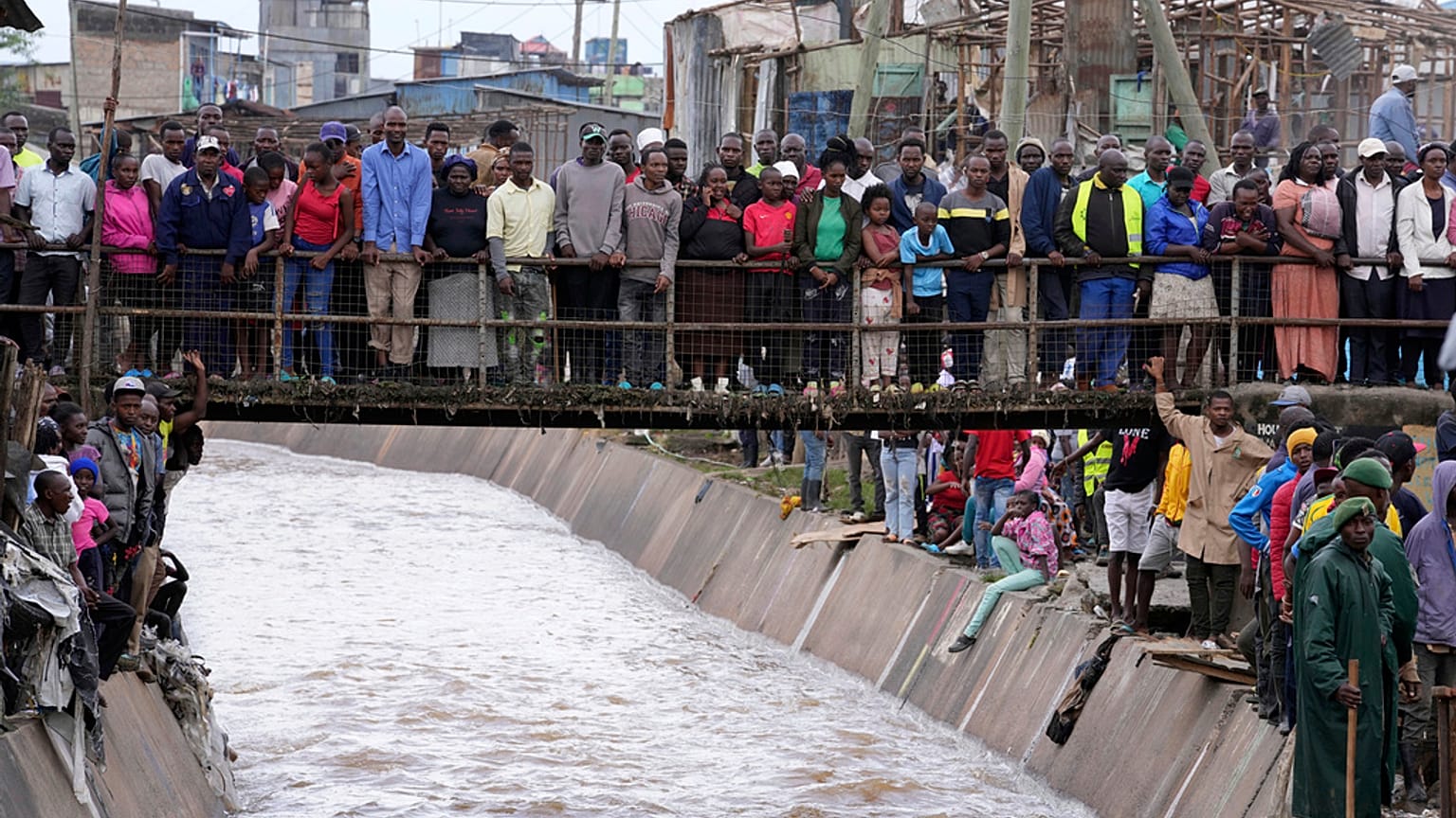 Nach heftigen Regenfällen kämpft Kenia mit den katastrophalen Folgen der Überschwemmungen. 