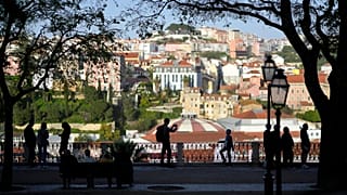 Número total de pessoas empregadas subiu, mas taxa de desemprego voltou a aumentar
