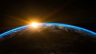 La OTAN quiere colaborar con nuevas empresas tecnológicas en la defensa espacial, pero la clasificación sigue siendo un obstáculo