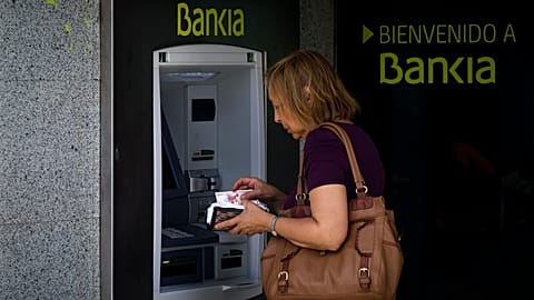 In Romania, around three out of ten people over 15 did not own a bank account in 2021