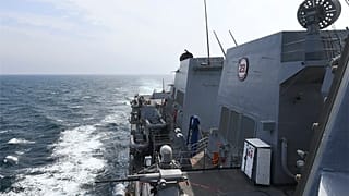 ABD Donanmasına ait USS Halsey savaş gemisini 