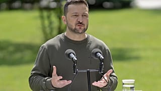  الرئيس الأوكراني فولوديمير زيلينسكي