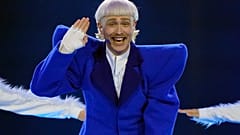 O εκπρόσωπος της Ολλανδός στη Eurovision τραγουδιστής Τζουστ Κλάιν