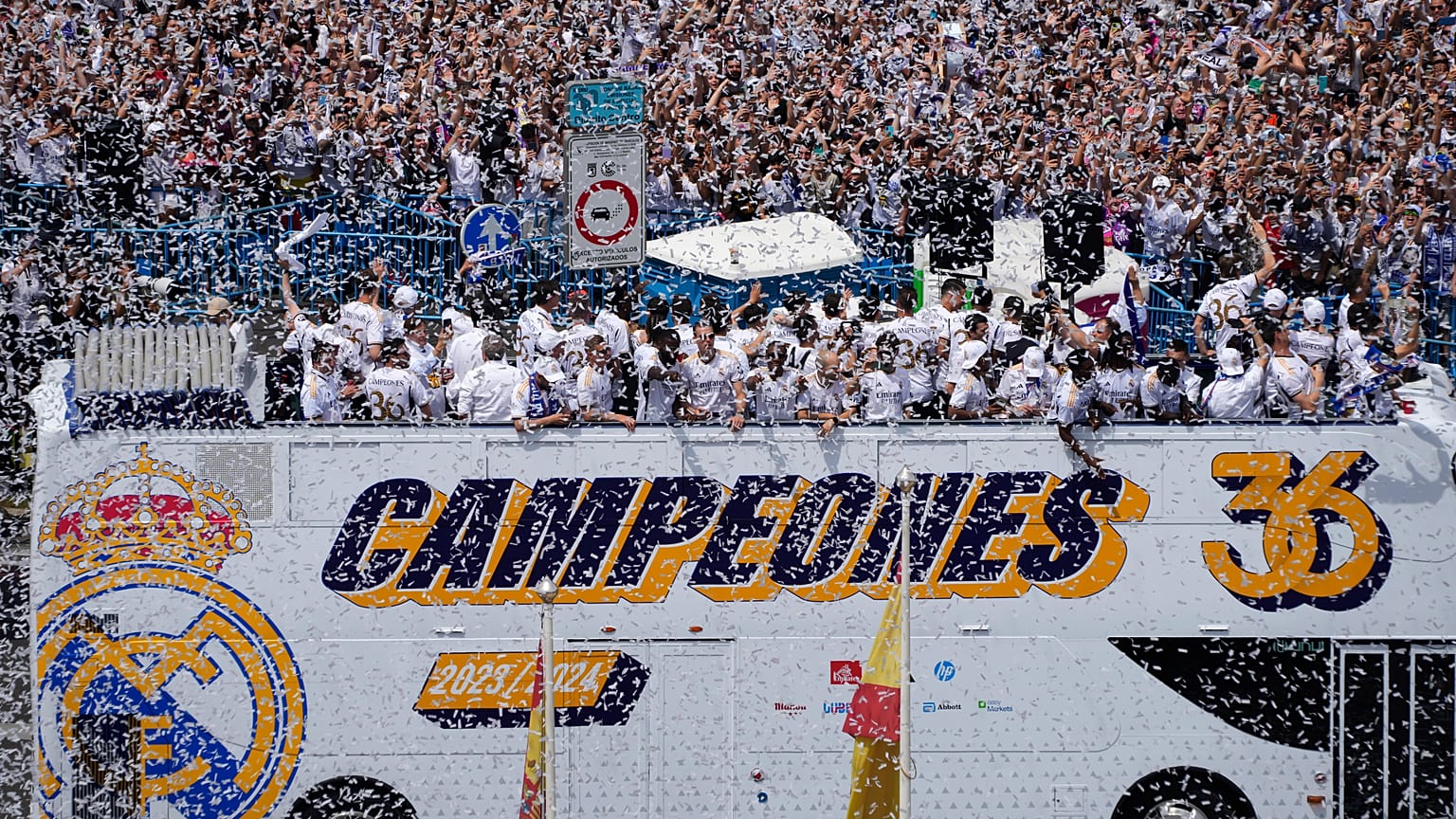 احتفال نادي ريال مدريد في ميدان سيبيليس