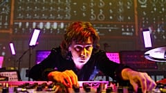 Jean-Michel Jarre em concerto na Glasgow's Braehead Arena, Domingo 3 de outubro de 2010. 