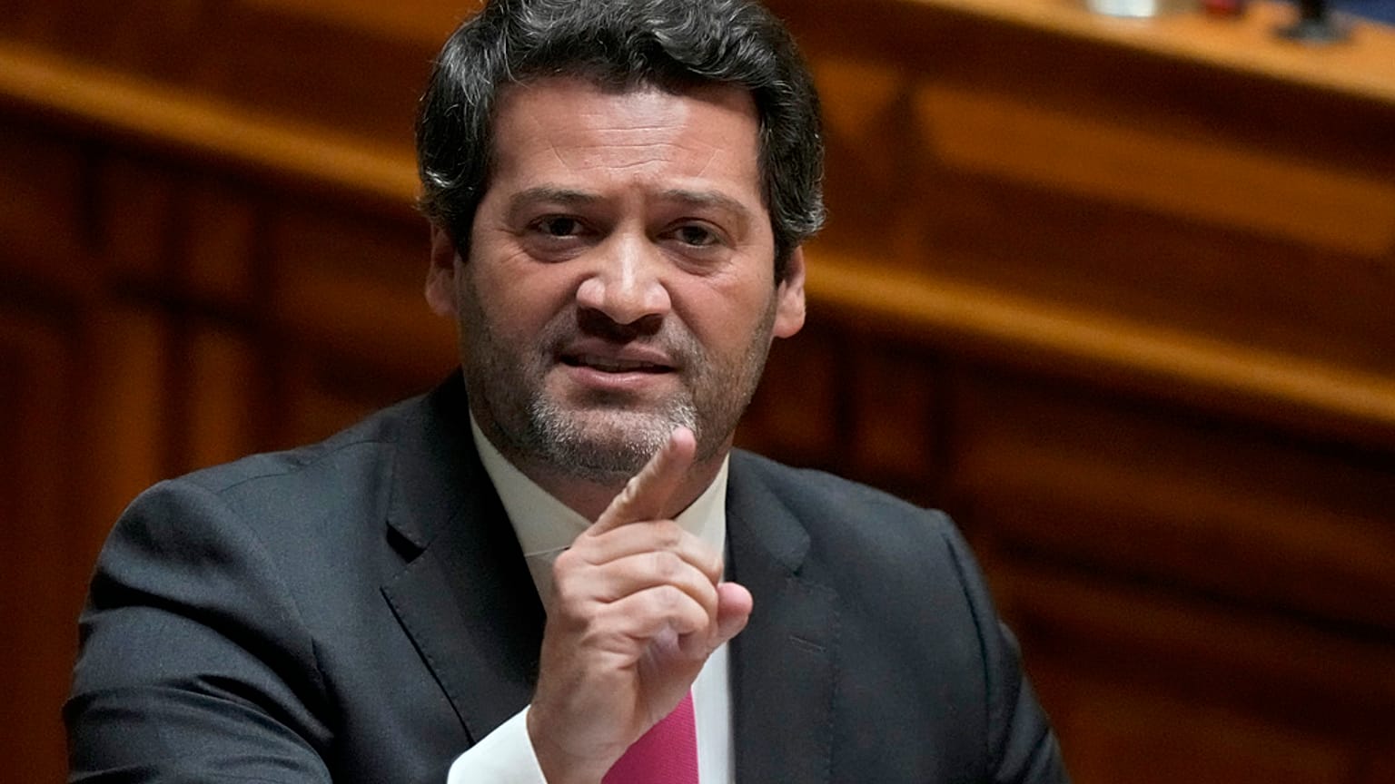 O líder do Chega, André Ventura, acusa o Presidente da República de usurpação das funções e de coação do Governo
