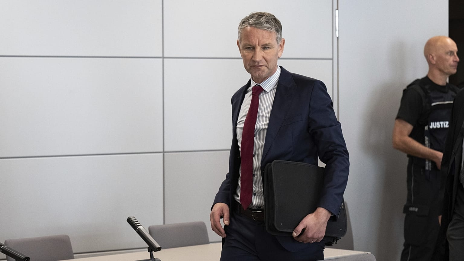 Björn Höcke, az AfD szélsőjobboldali politikusa a bíróságon