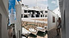 Los turistas entran regularmente en las casas, roban pertenencias y trepan por los balcones.