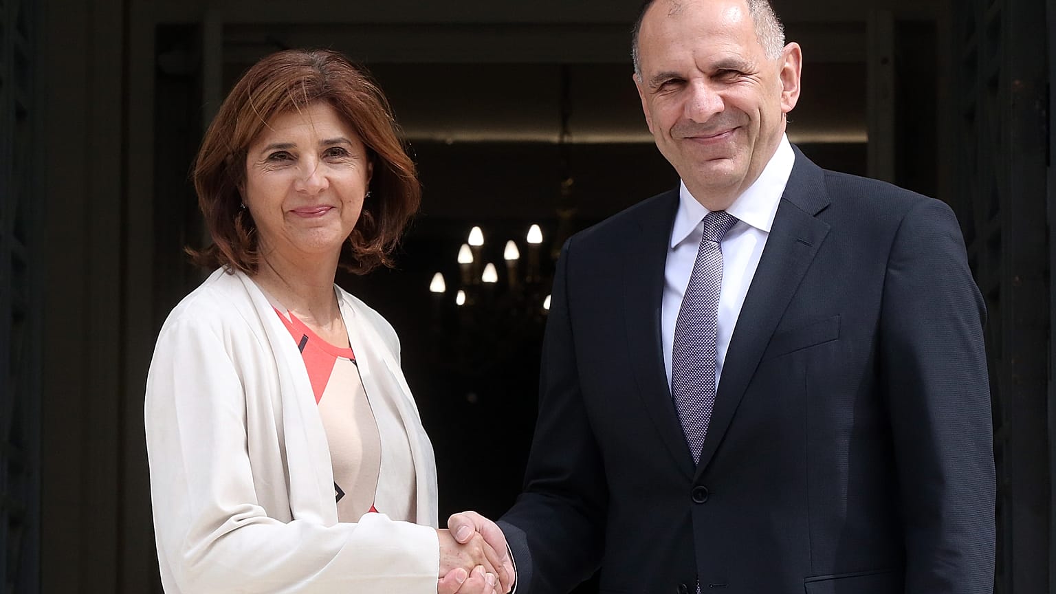 Ο υπουργός Εξωτερικών Γιώργος Γεραπετρίτης, υποδέχεται την προσωπική απεσταλμένη του γενικού γραμματέα των Ηνωμένων Εθνών για την Κύπρο