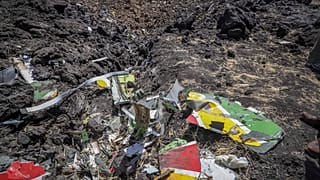 Etiyopya'da kalkıştan kısa bir süre sonra düşen  Boeing 737 Max 8 uçağının Etiyopya Havayolları'na ait bir uçuşunun enkazı, 10 Mart 2019