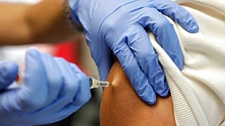 Врачи говорят о необходимости вакцинации от детских болезней