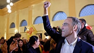 French Socialist Party candidate for the European elections Raphael Glucksmann greets the audience during a rally in Strasbourg, eastern France, Wednesday April 24, 2024.