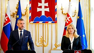 O Presidente eleito, Peter Pelligrini, e a Presidente cessante, Zuzana Caputova, apelaram para que sociedade "mantenha a calma", numa declaração conjunta