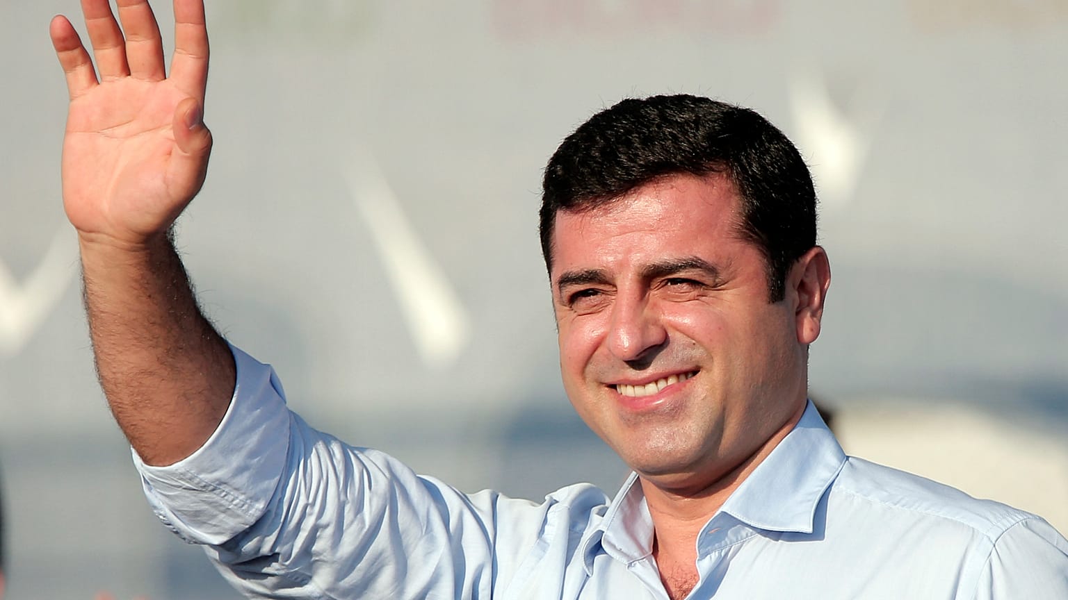 ΑΡΧΕΙΟ - Κυριακή, 9 Αυγούστου 2015, φωτογραφία αρχείου, ο Σελαχατίν Ντεμιρτάς, τότε ηγέτης του φιλοκουρδικού Δημοκρατικού Κόμματος των Λαών (HDP) 