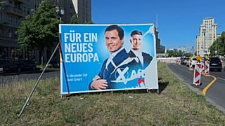 Cartel dañado de la AfD en Berlín