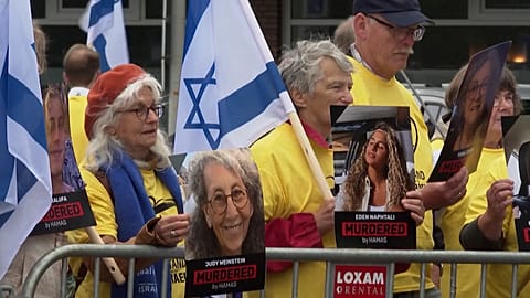 Pro-Israel demonstrators gathered outside International Court of Justice