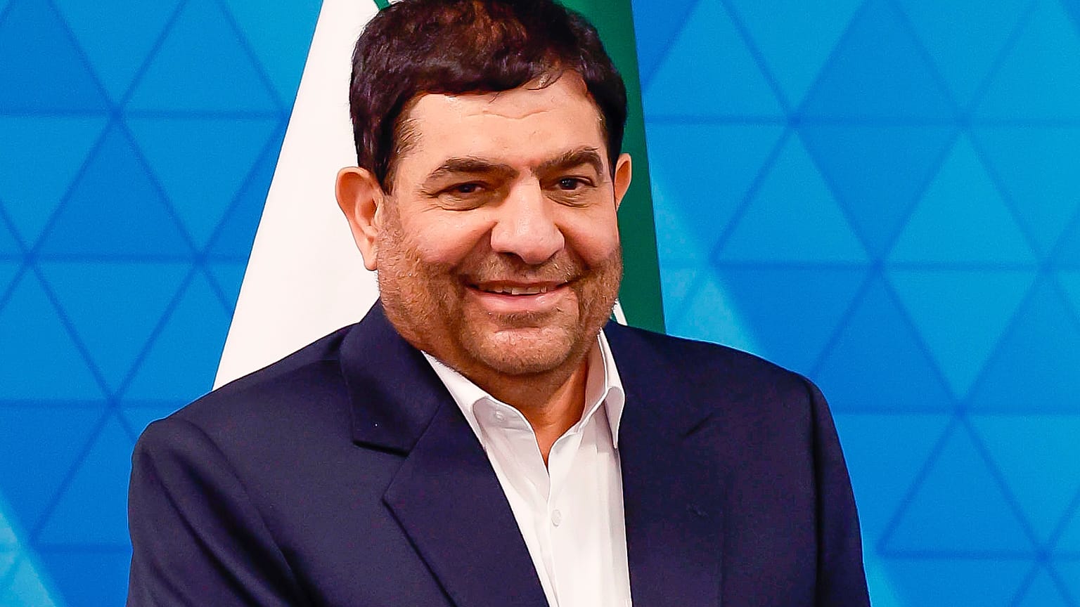 İran'ın geçici cumhurbaşkanı olması beklenen Muhammed Muhbir 