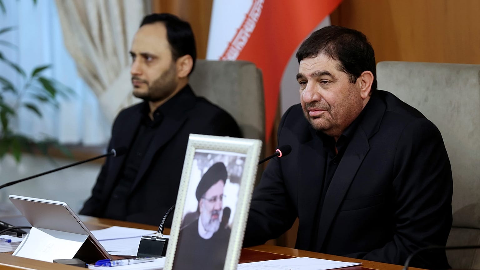 Mohammad Mokhber dirige une réunion à Téhéran, Iran, lundi 20 mai 2024.