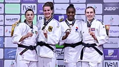 Anna-Maria-Wagner (2. v. l.) gewinnt WM-Gold