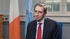 Etat palestinien : "Il est fondamental de renforcer les voix modérées", selon Simon Harris