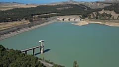 Barragem, Caltanissetta, Sicília. 