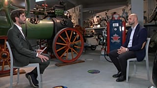 ECR-Vizechef Nicola Procaccini im Interview mit Euronews-Reporter Vincenzo Genovese.