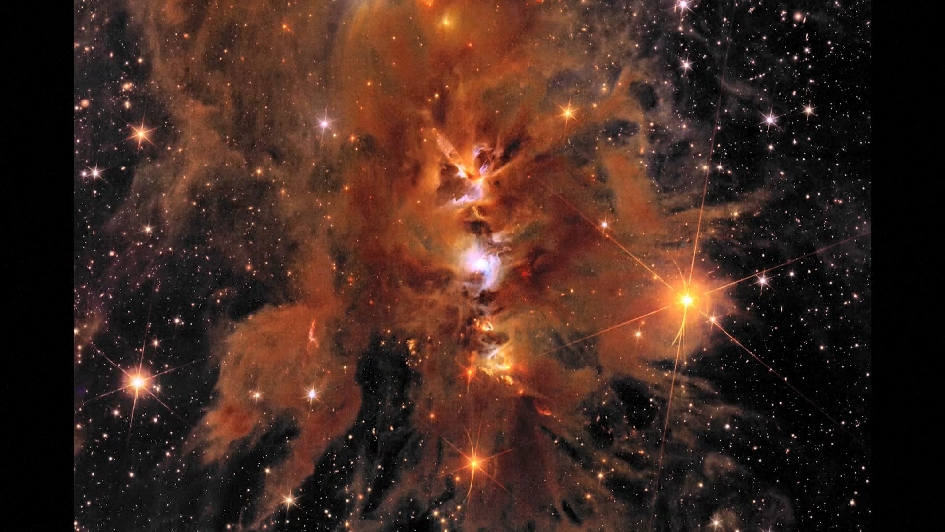 الكشف عن صور ملونة جديدة التقطها تلسكوب إقليدس الفضائي.