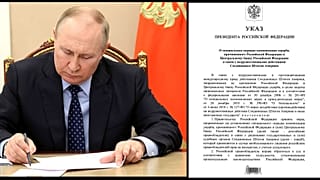 Vlagyimir Putyin aláírja a rendeletet