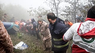 Kötü hava koşulları nedeniyle arama ve kurtarma ekiplerinin kaza yerine ulaşması uzun sürmüştü