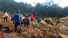 Papua Yeni Gine'de toprak kayması