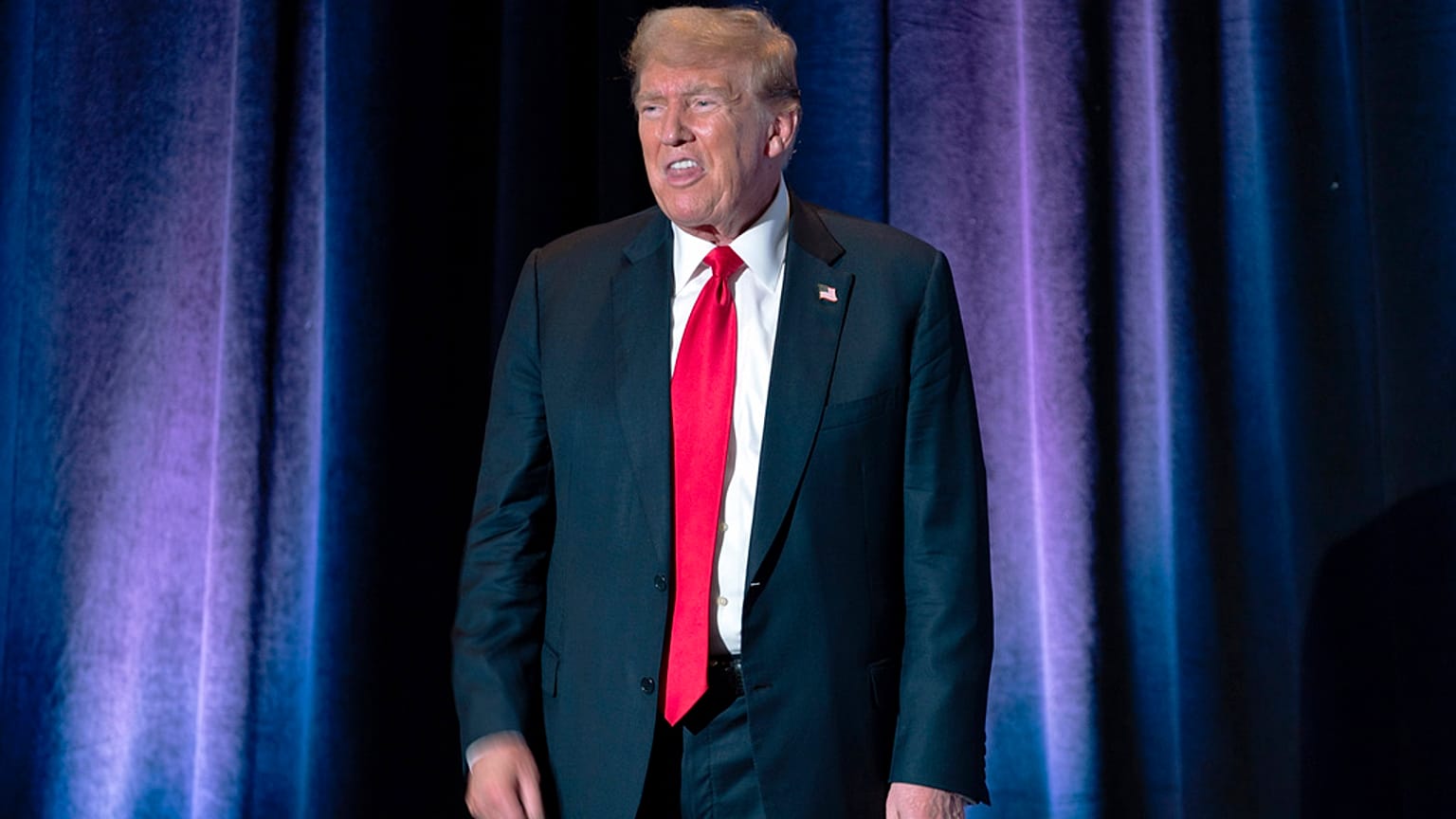 Le candidat républicain à la présidence, l'ancien président Donald Trump, s'exprime lors de la convention nationale libertarienne au Washington Hilton à Washington, 25.05.2024